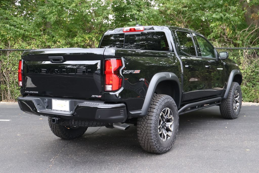 Used 2026 Chevrolet Colorado ZR2 w/ Technology Package AWD/4WD image 10