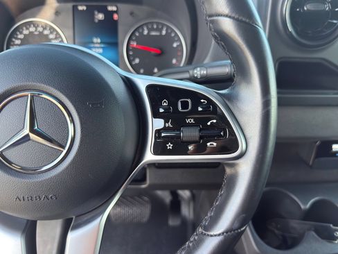 Used 2022 Mercedes-Benz Sprinter 2500 image 20