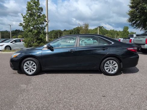 Used 2015 Toyota Camry LE FWD image 3