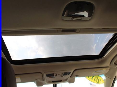 Used 2019 Subaru Outback 3.6R Touring AWD/4WD image 25