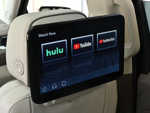 Used 2024 GMC Yukon XL Denali w/ Advanced Technology Package image 24