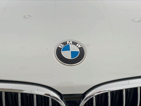 Used 2017 BMW 740i RWD image 29