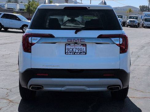 Used 2023 GMC Acadia SLE w/ Driver Convenience Package image 7