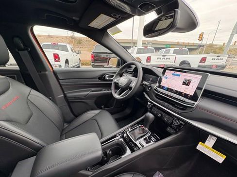 New 2026 Jeep Compass Trailhawk image 28