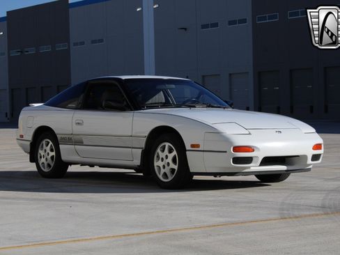 Used 1991 Nissan 240SX Hatchback image 5