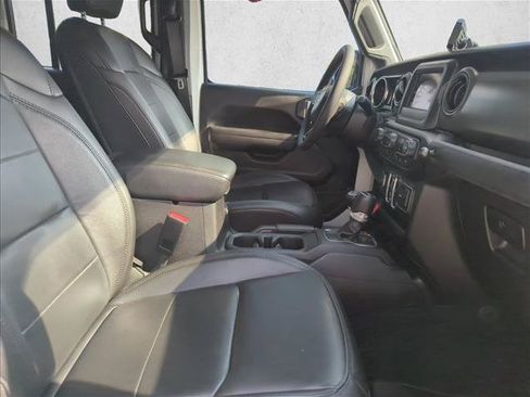 Used 2023 Jeep Gladiator Sport AWD/4WD image 25