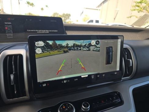 Used 2025 Ford Expedition Active RWD image 19