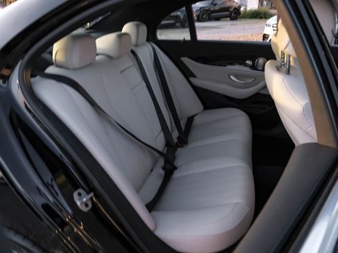Used 2021 Mercedes-Benz E 350 Sedan image 31
