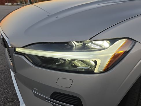 Used 2023 Volvo XC60 B5 Plus w/ Climate Package image 31