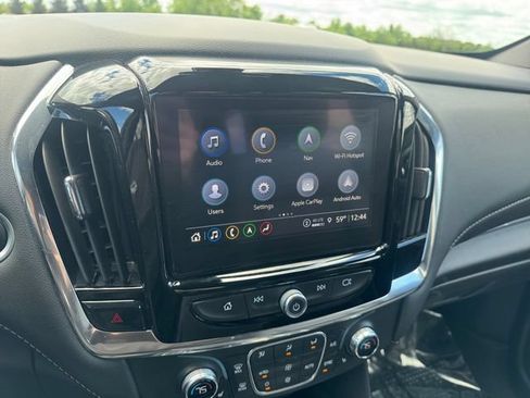 Used 2023 Chevrolet Traverse LT w/ LT Premium Package AWD/4WD image 21
