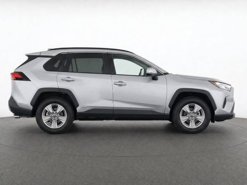 Used 2023 Toyota RAV4 XLE w/ Convenience Package AWD/4WD image 8