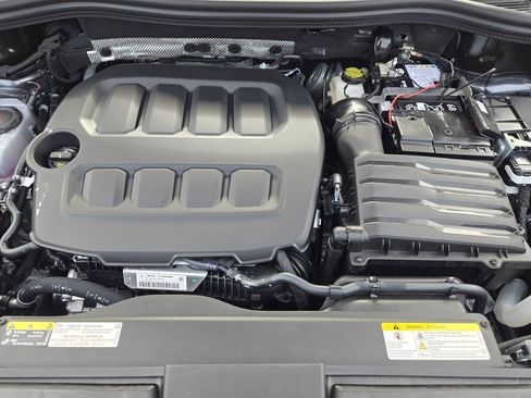 New 2026 Volkswagen Tiguan SE FWD image 23