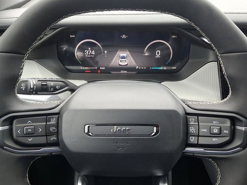 New 2026 Jeep Cherokee Laredo image 15