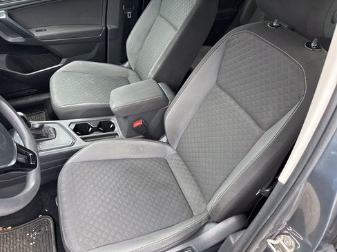 Used 2021 Volkswagen Tiguan S FWD image 14