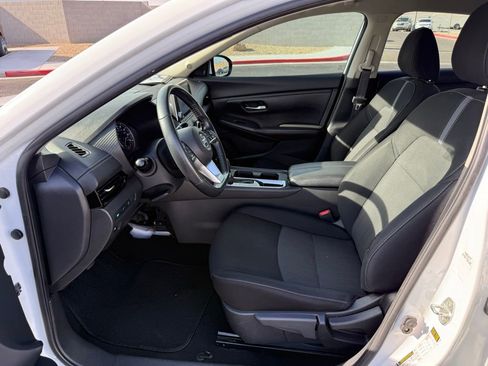 Used 2022 Nissan Sentra SV image 11