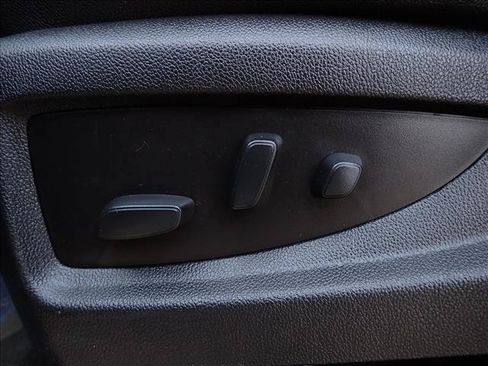 Used 2017 GMC Yukon SLT AWD/4WD image 15