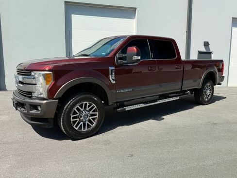 Used 2017 Ford F350 King Ranch w/ FX4 Off-Road Package AWD/4WD image 2