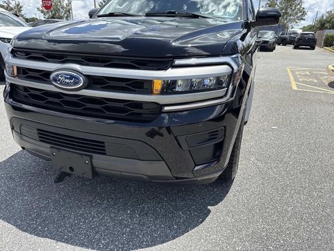Used 2024 Ford Expedition Max XLT RWD image 9