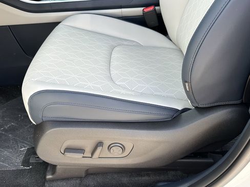 New 2026 Kia Carnival EX image 20