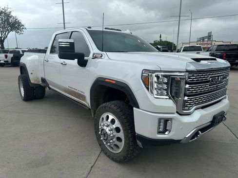 Used 2022 GMC Sierra 3500 Denali w/ Denali Ultimate Package image 4