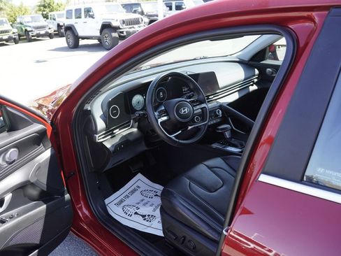 Used 2024 Hyundai Elantra Limited FWD image 20