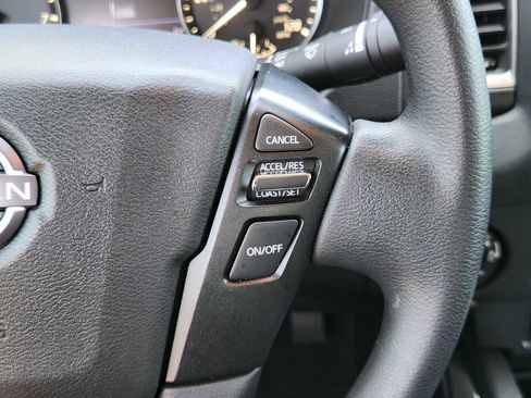Used 2024 Nissan Frontier SV AWD/4WD image 28