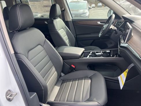 New 2026 Volkswagen Atlas SEL image 23