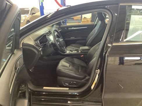 Used 2017 Ford Fusion Titanium FWD image 17