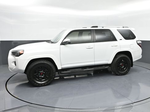 Certified 2024 Toyota 4Runner SR5 Premium w/ Moonroof Package image 35