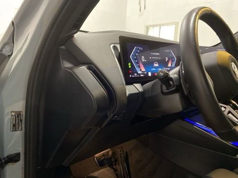 Used 2025 BMW X3 xDrive30i AWD/4WD image 18