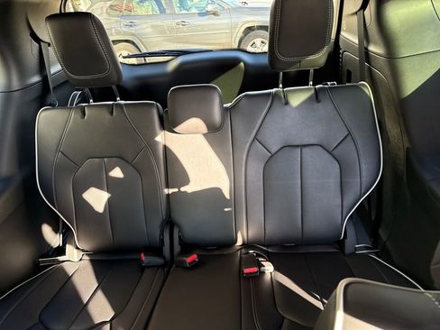 New 2026 Chrysler Pacifica Limited w/ S Appearance Package image 43