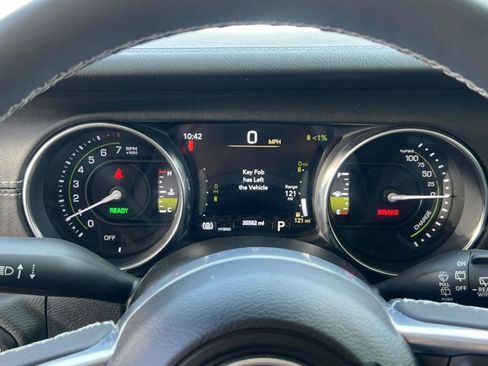 Used 2023 Jeep Wrangler Unlimited Sahara w/ Cold Weather Group AWD/4WD image 23