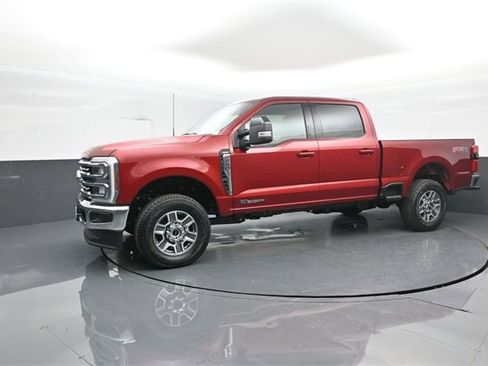 New 2026 Ford F250 Lariat w/ FX4 Off-Road Package image 4