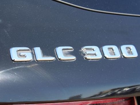 Used 2021 Mercedes-Benz GLC 300 image 6