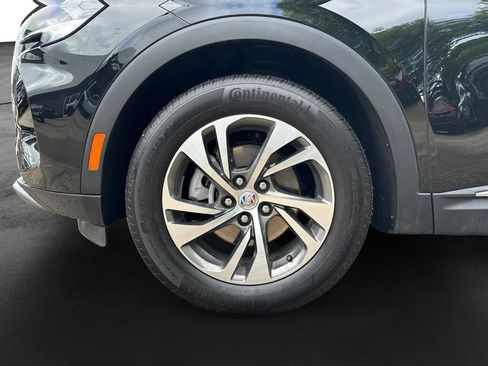 Used 2023 Buick Envision Essence AWD/4WD image 9