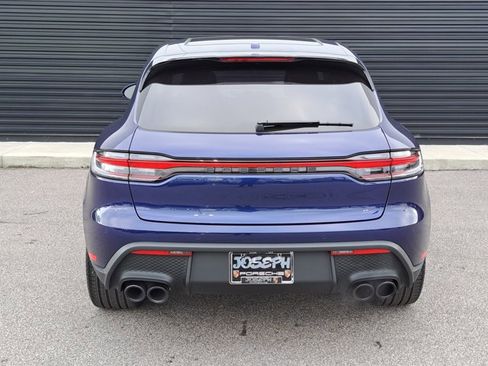 Certified 2025 Porsche Macan image 6