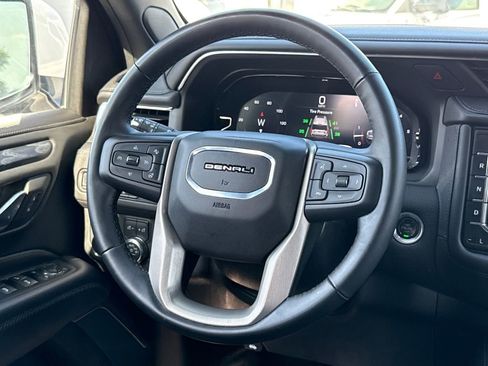 Used 2024 GMC Yukon XL Denali AWD/4WD image 24