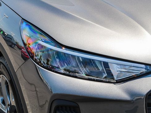 Used 2025 Ford Escape ST-Line w/ Equipment Group 301A image 4