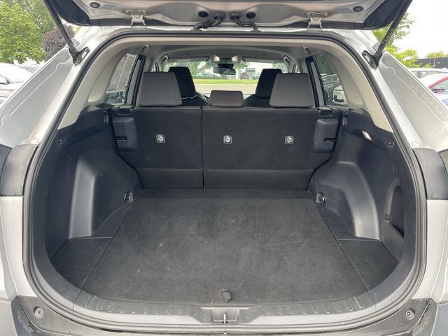 Used 2025 Toyota RAV4 XLE AWD/4WD image 22
