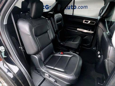 Used 2021 Ford Explorer XLT w/ Equipment Group 202A image 26