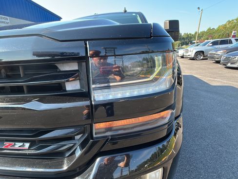 Used 2017 Chevrolet Silverado 1500 LT w/ All Star Edition AWD/4WD image 12