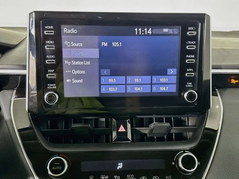 Used 2020 Toyota Corolla LE FWD image 16