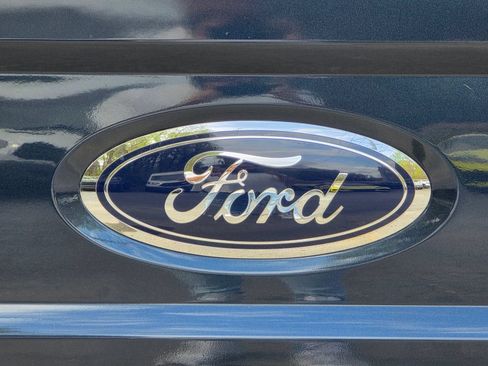 Used 2018 Ford F250 Lariat w/ Lariat Ultimate Package AWD/4WD image 38