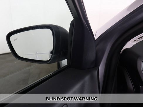 Used 2022 Ford Escape SE w/ Convenience Package image 3