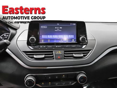 Used 2023 Nissan Altima 2.5 S FWD image 11