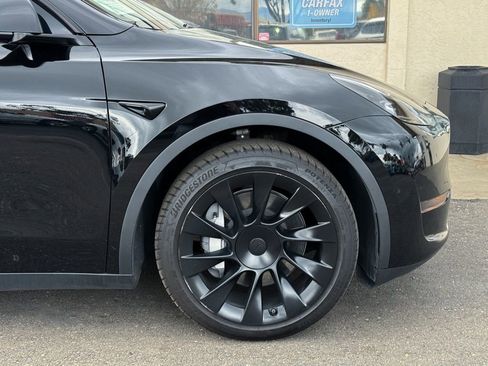 Used 2023 Tesla Model Y Long Range image 2