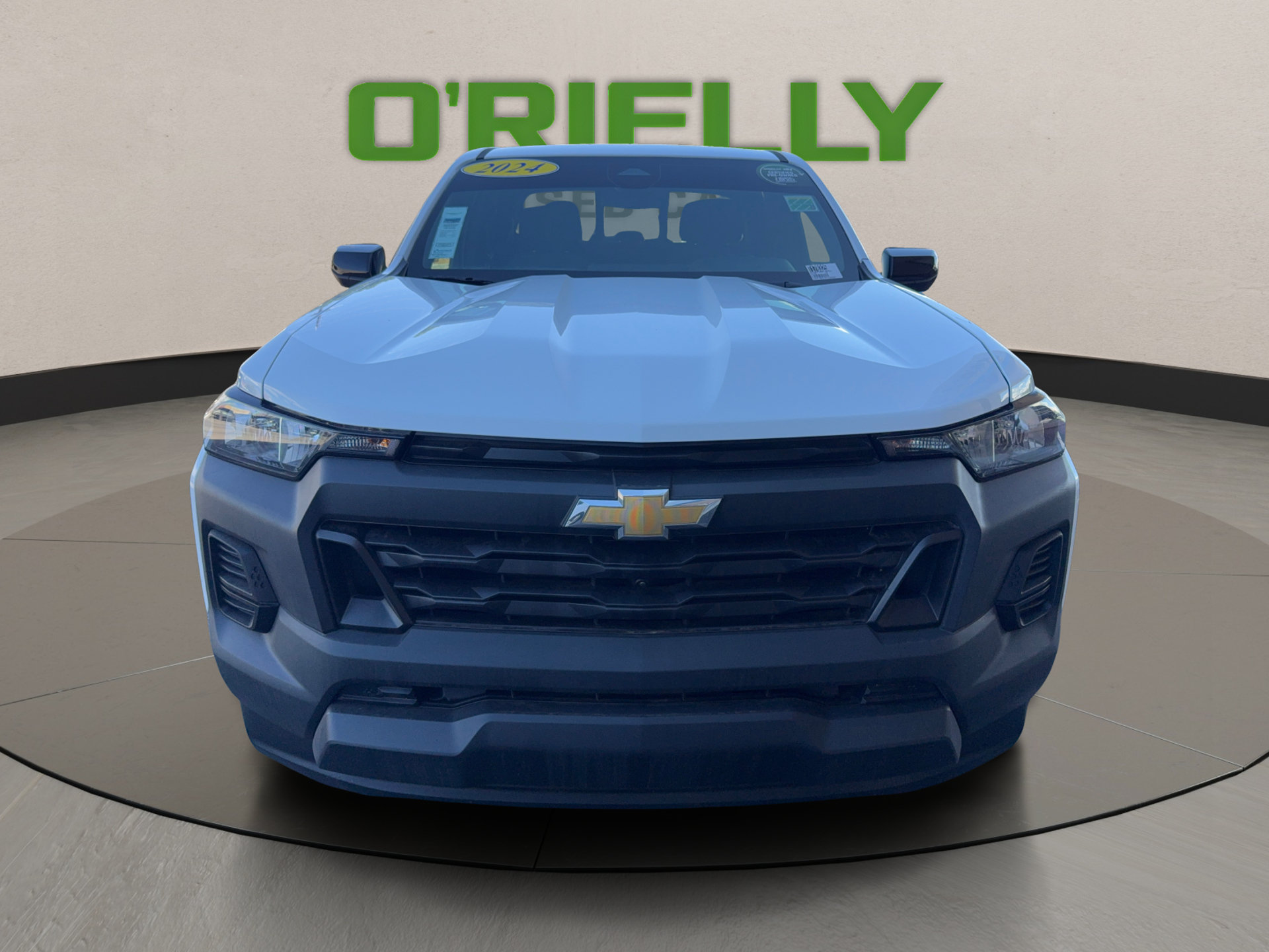 Used 2024 Chevrolet Colorado W/T w/ Technology Package AWD/4WD image 9