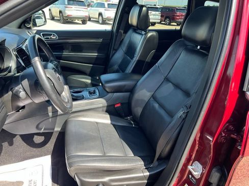 Used 2022 Jeep Grand Cherokee Limited AWD/4WD image 32
