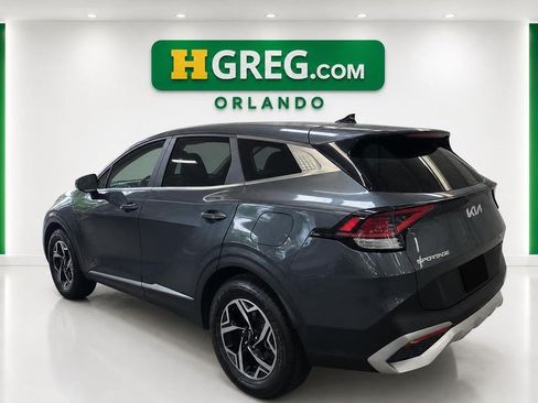 Used 2023 Kia Sportage LX FWD image 2