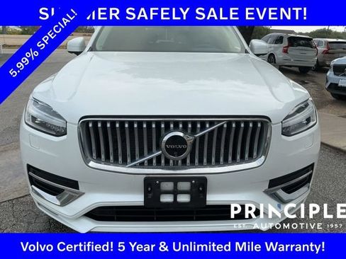Certified 2024 Volvo XC90 B5 Plus AWD/4WD image 3